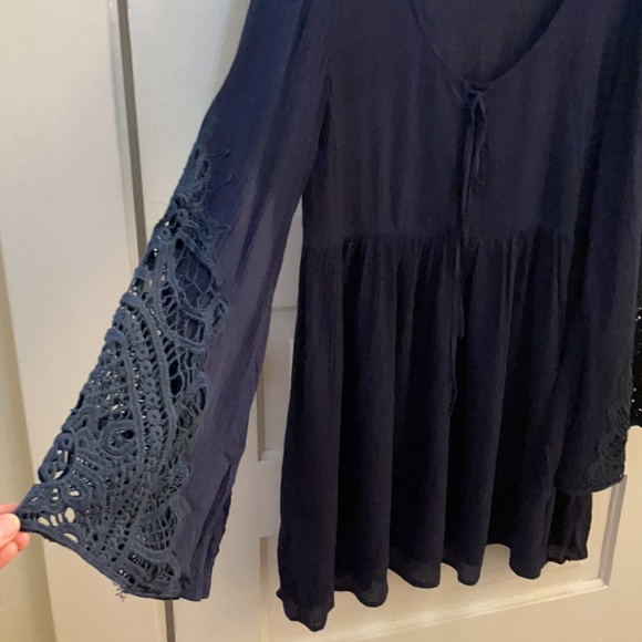 Boho Bell-Sleeved Dress - Picture 2 of 3